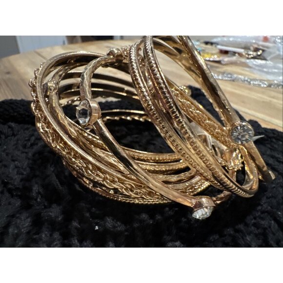 Neiman Marcus Cara NY New York Bead Gold Tone Metal Bangle Bracelets 15 Set NEW - Picture 8 of 16